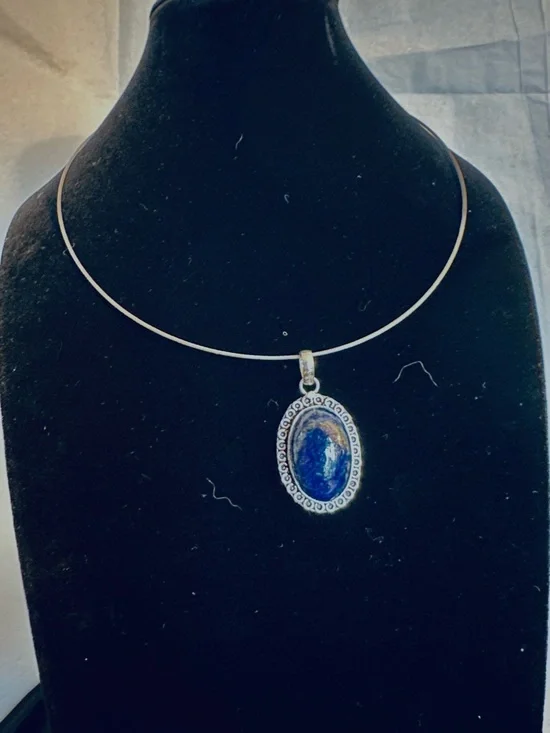 Lapis Lazuli Silver Plated Oval Pendant Choker Necklace - Picture 5 of 9